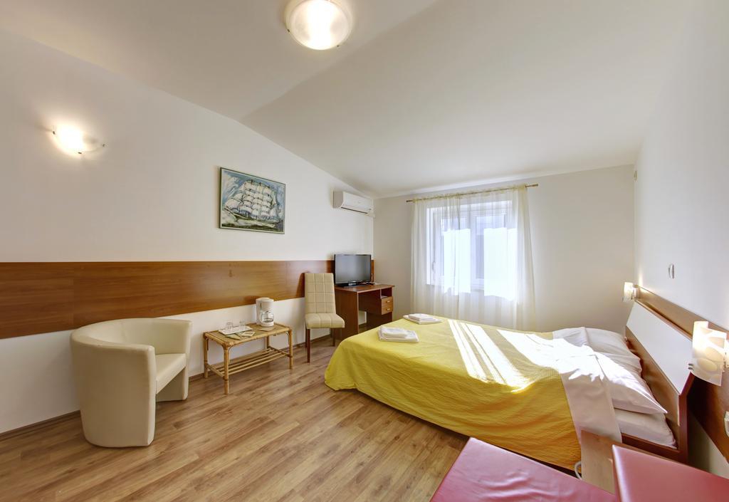 אופטיה Apartments And Rooms Liburnija מראה חיצוני תמונה