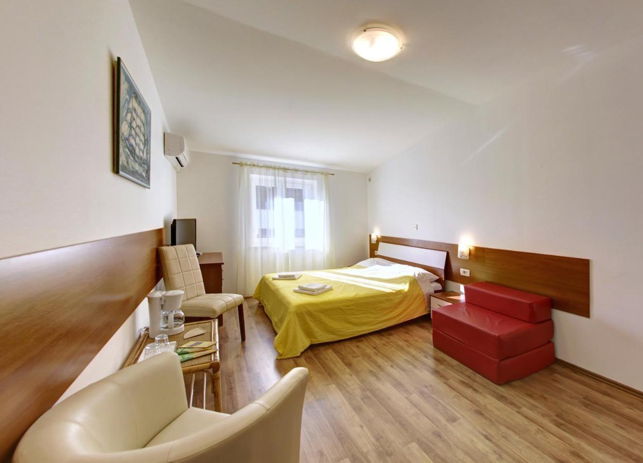 אופטיה Apartments And Rooms Liburnija חדר תמונה