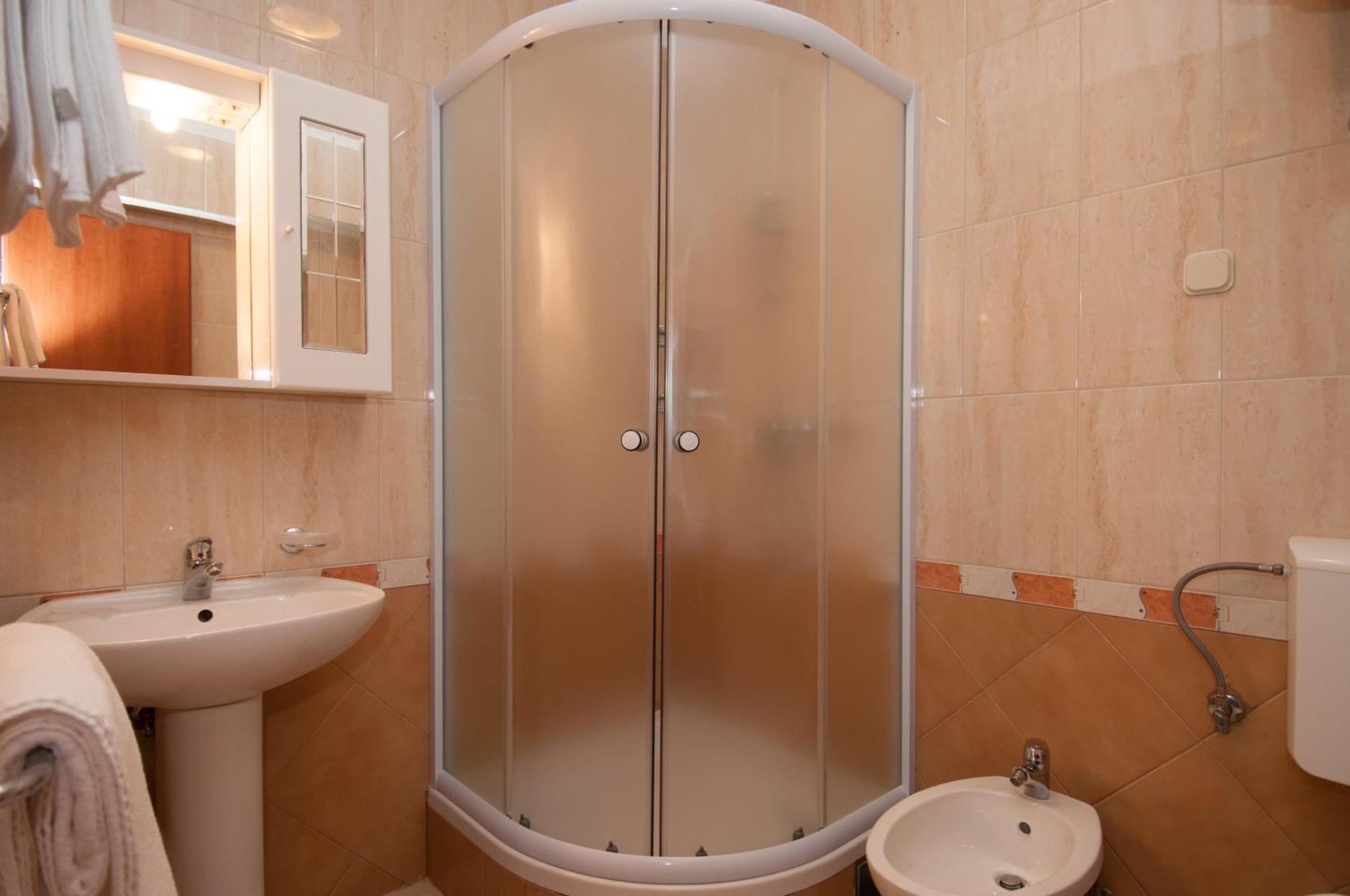 אופטיה Apartments And Rooms Liburnija מראה חיצוני תמונה